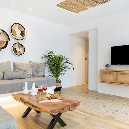 Apartment Naxian Icon Luxury 2